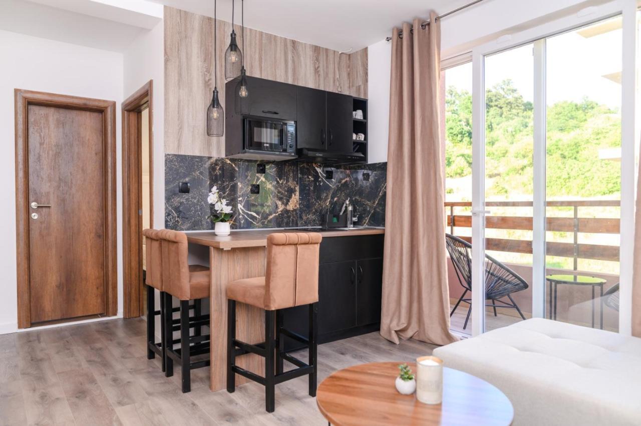 Apartmani Zat سوكو بانيا المظهر الخارجي الصورة
